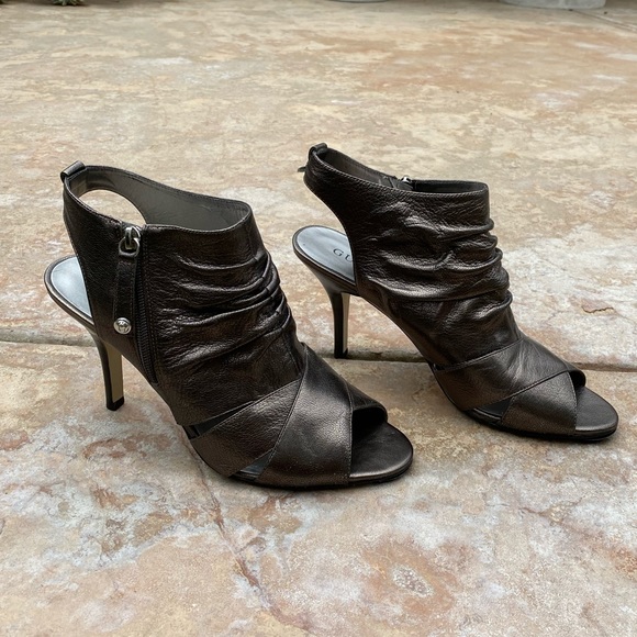 GUESS Zip-Up Heels - Picture 6 of 6